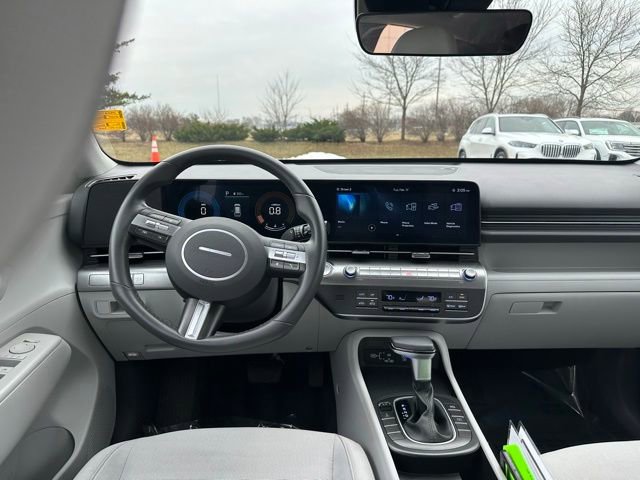 Used 2025 Hyundai Kona SEL image 14