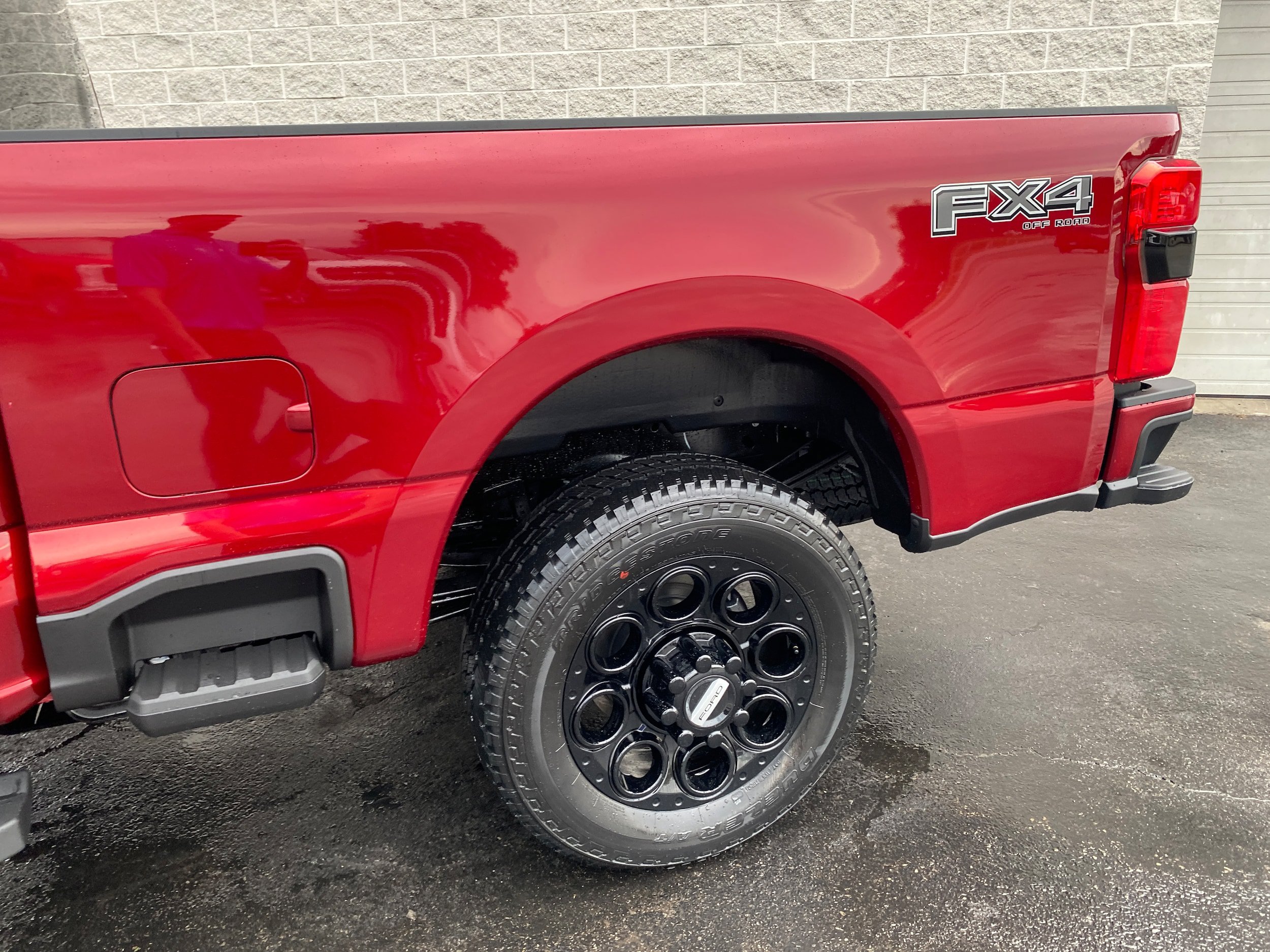 New 2027 Ford F250 Lariat w/ Black Appearance Package AWD/4WD image 16