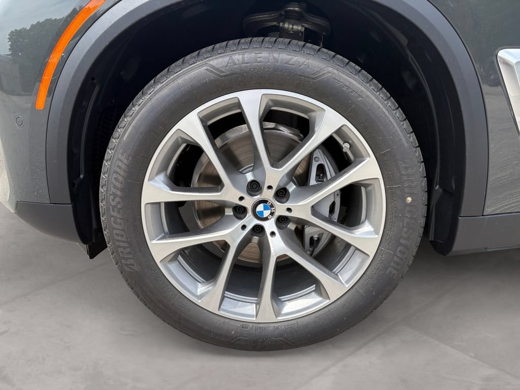 New 2026 BMW X5 xDrive40i w/ Off-Road Package AWD/4WD image 14