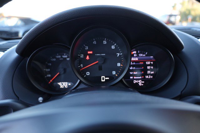 Used 2015 Porsche Cayman image 28