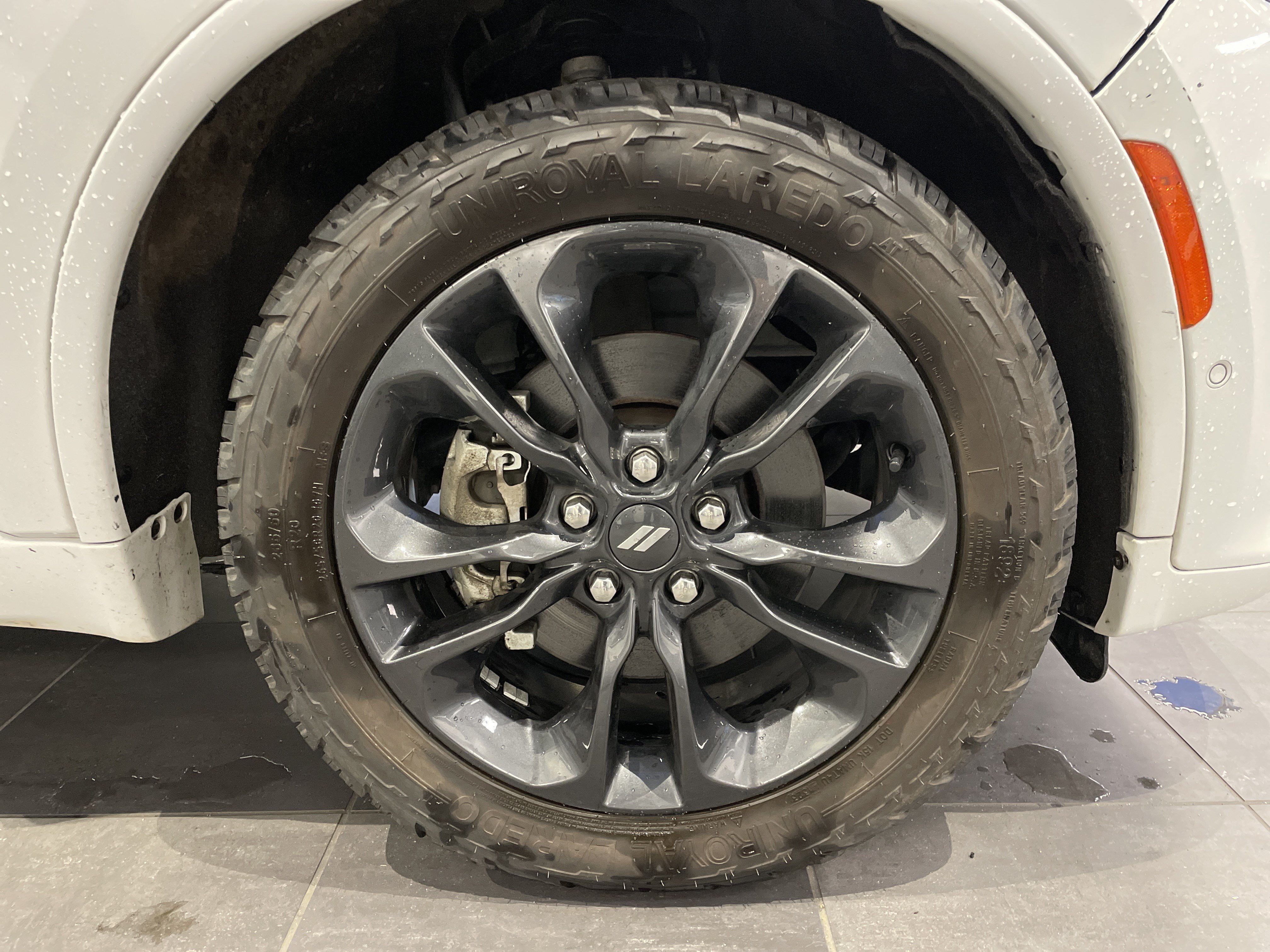 Used 2022 Dodge Durango R/T w/ Blacktop Package AWD/4WD image 12