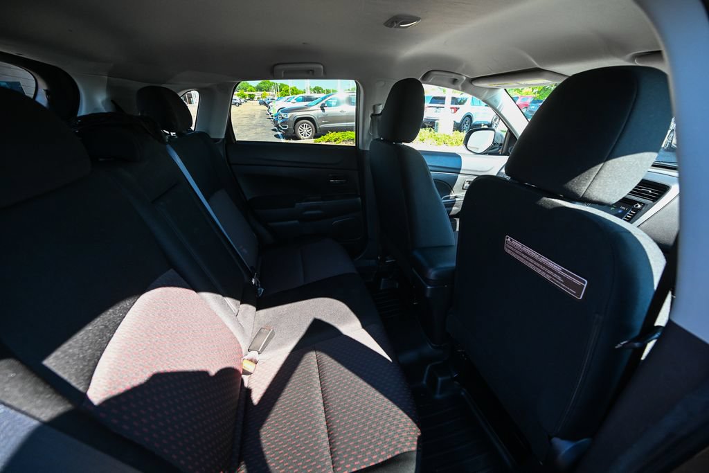 Used 2018 Mitsubishi Outlander Sport LE FWD image 28