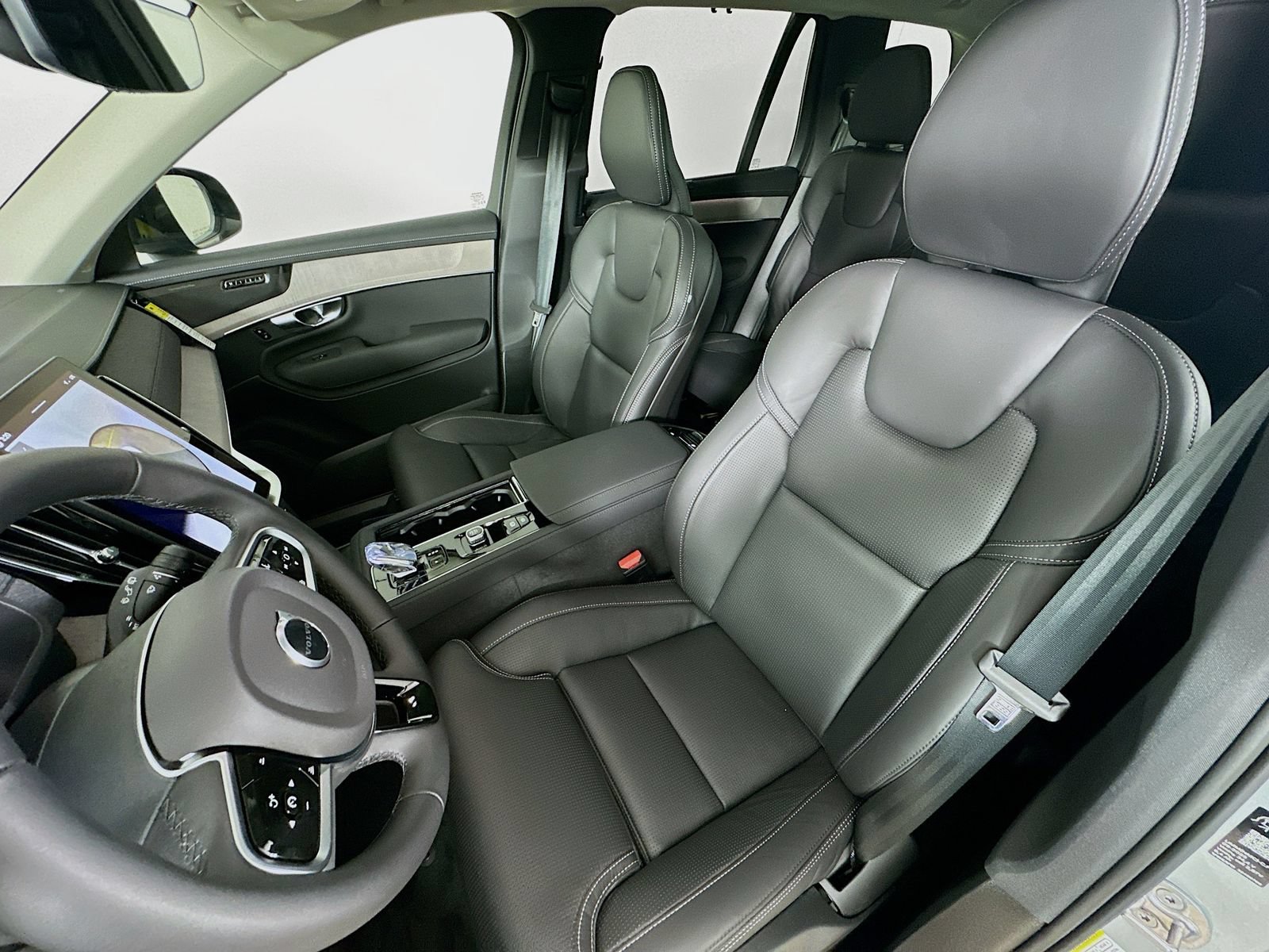 New 2026 Volvo XC90 B6 Ultra w/ Protection Package Premier AWD/4WD image 33