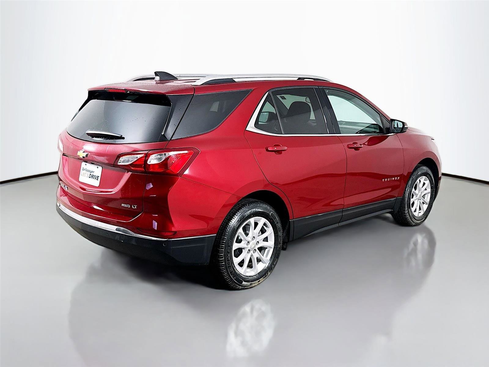 Used 2018 Chevrolet Equinox LT w/ Sun & Infotainment Package image 9