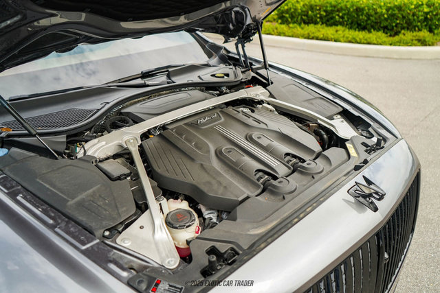 Used 2022 Bentley Flying Spur Plug-In Hybrid image 17