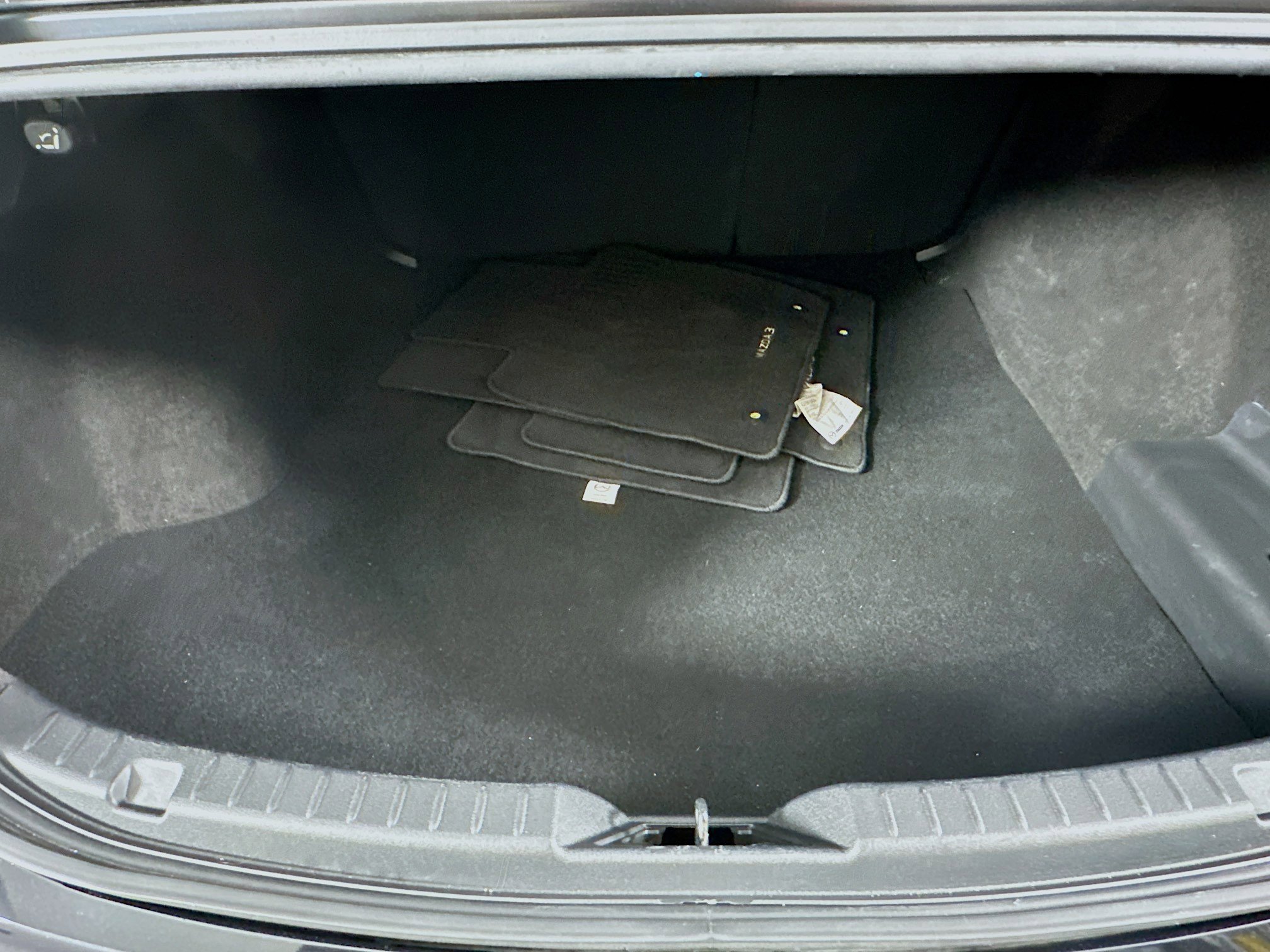 Used 2022 MAZDA MAZDA3 s FWD image 28