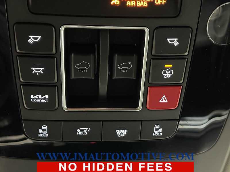 Used 2025 Kia Carnival SX Prestige image 44