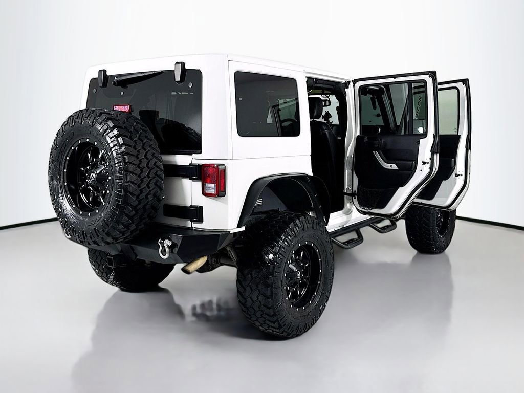 Used 2016 Jeep Wrangler Unlimited Rubicon w/ Connectivity Group AWD/4WD image 22