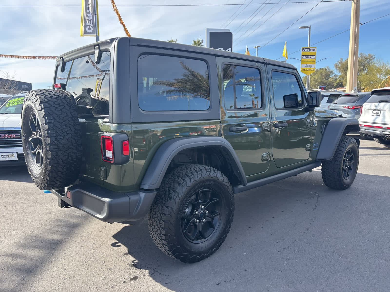 Used 2024 Jeep Wrangler Willys image 10