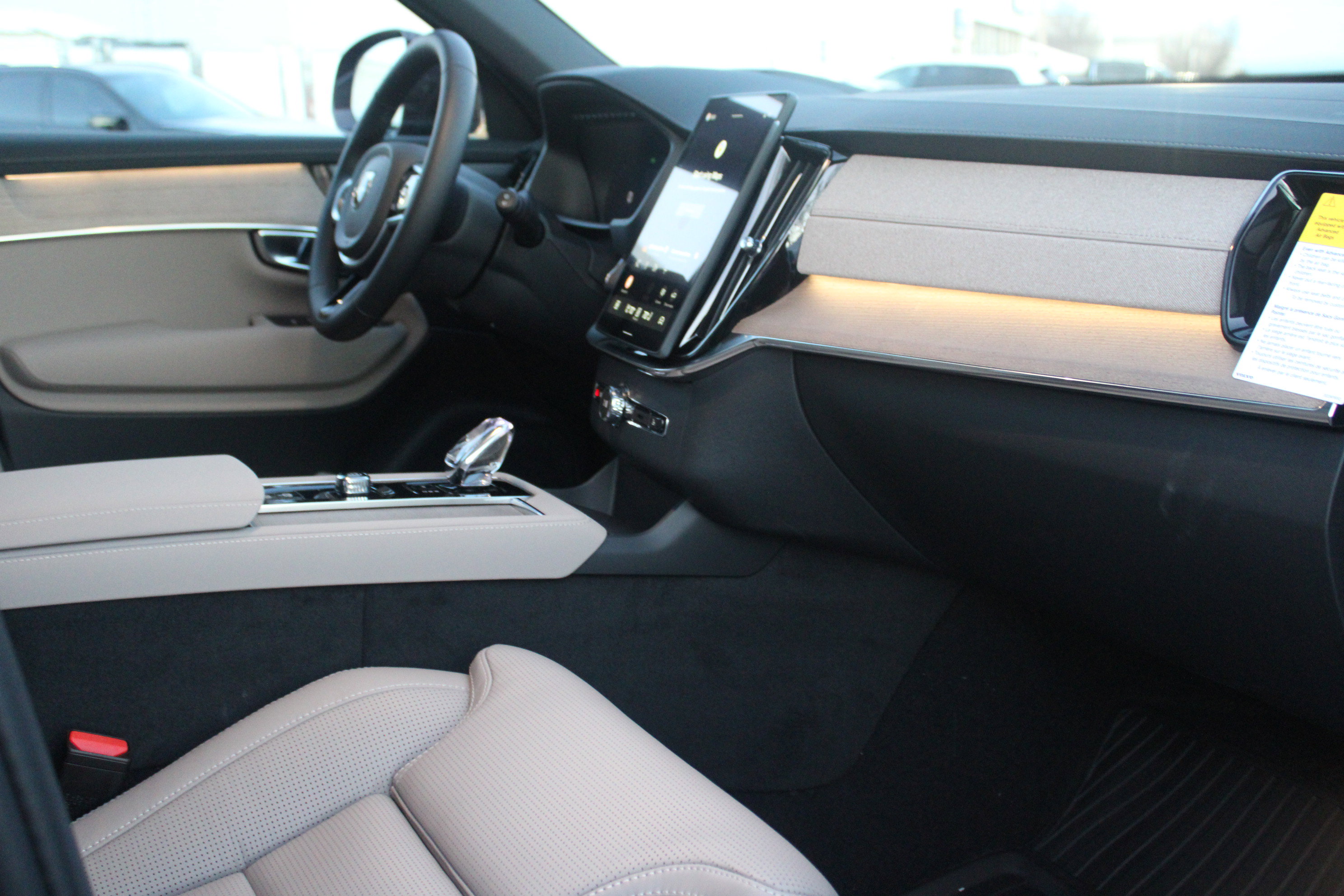 New 2026 Volvo XC90 T8 Ultra w/ Protection Package Premier AWD/4WD image 43