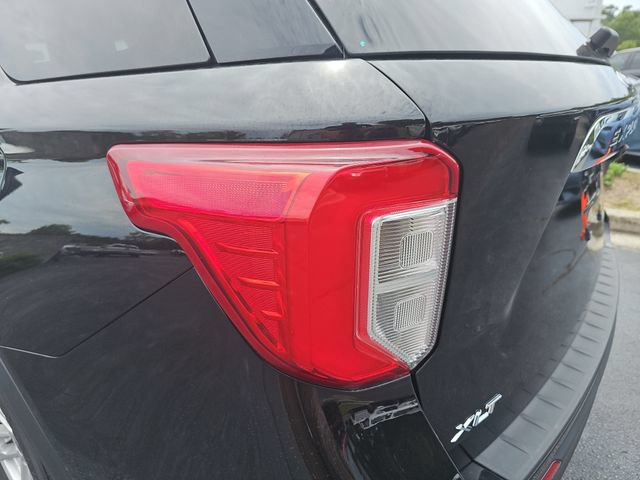 Used 2024 Ford Explorer XLT w/ Equipment Group 202A RWD image 41