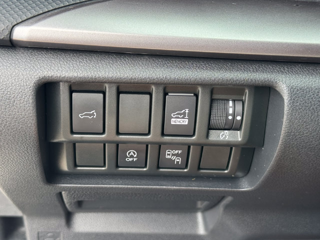 Used 2020 Subaru Forester Premium AWD/4WD image 31