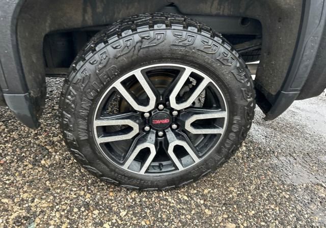 Used 2024 GMC Sierra 1500 AT4 w/ Technology Package image 5