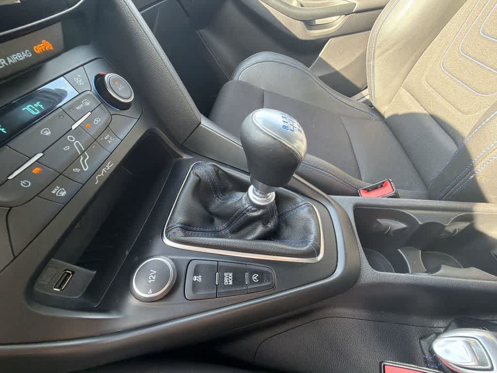 Used 2016 Ford Focus RS AWD/4WD image 25