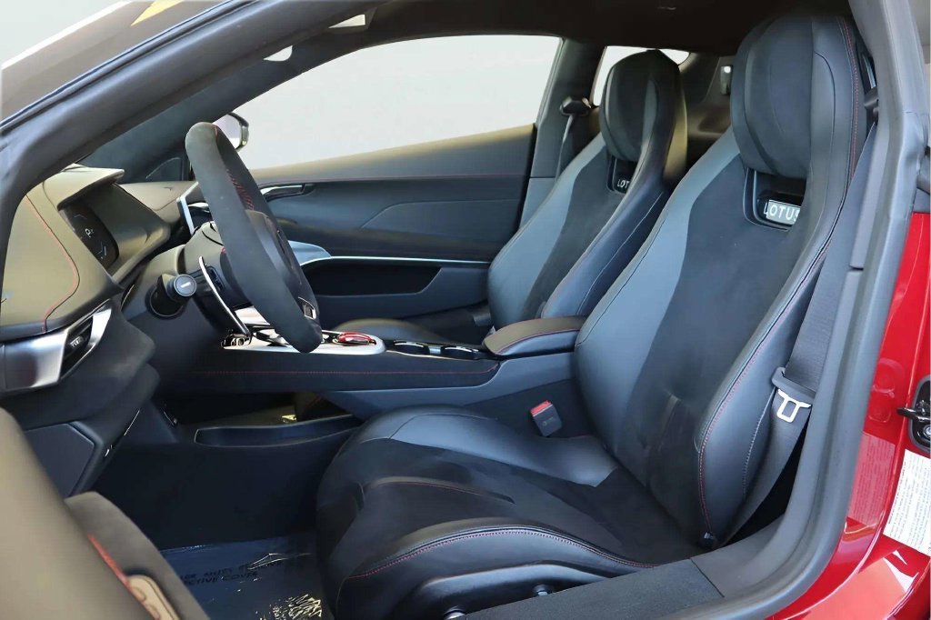 Used 2025 Lotus Emira RWD image 13