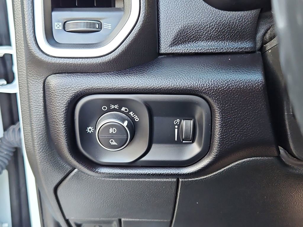 Used 2024 RAM 2500 Big Horn AWD/4WD image 14