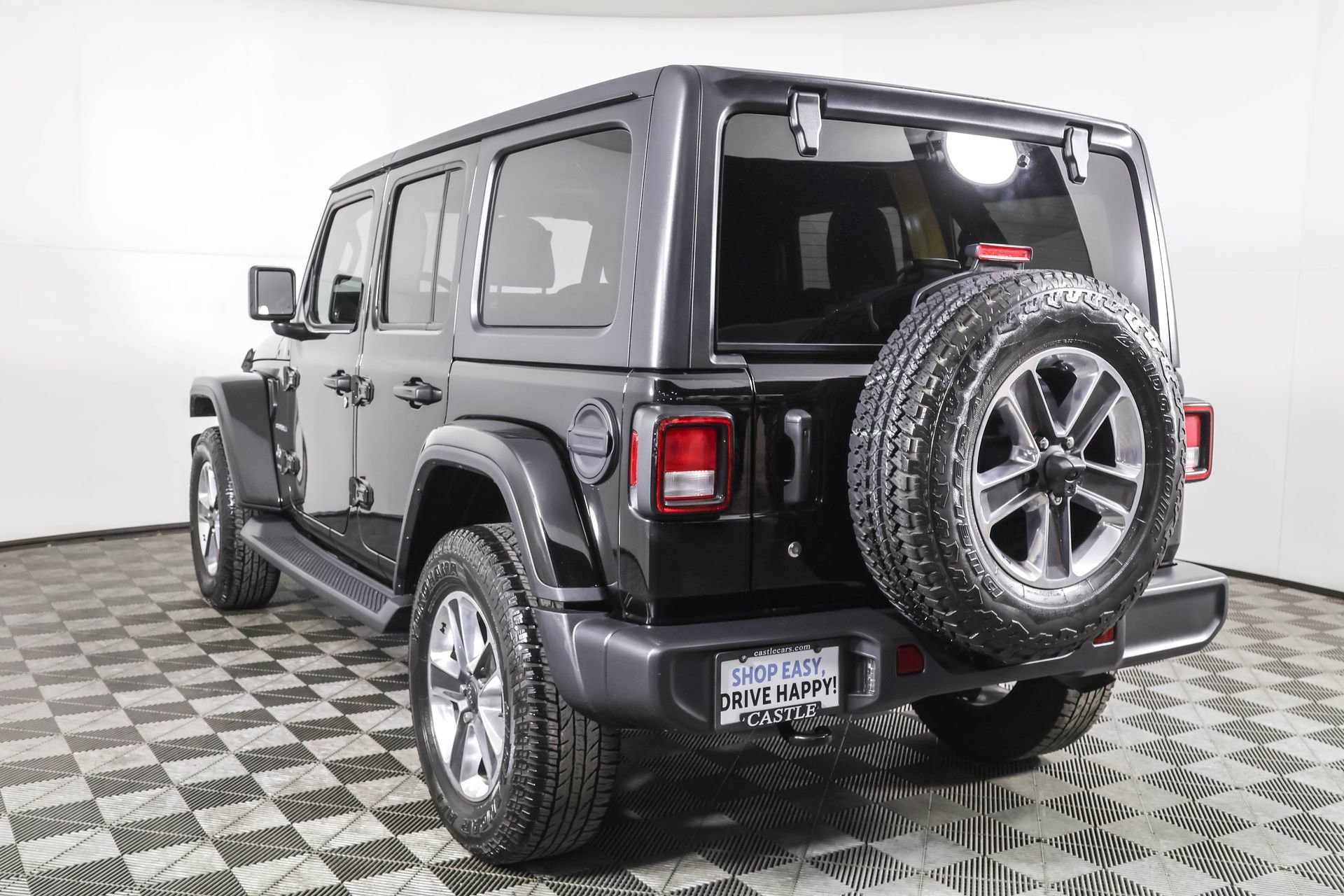 Used 2020 Jeep Wrangler Unlimited Sahara image 11