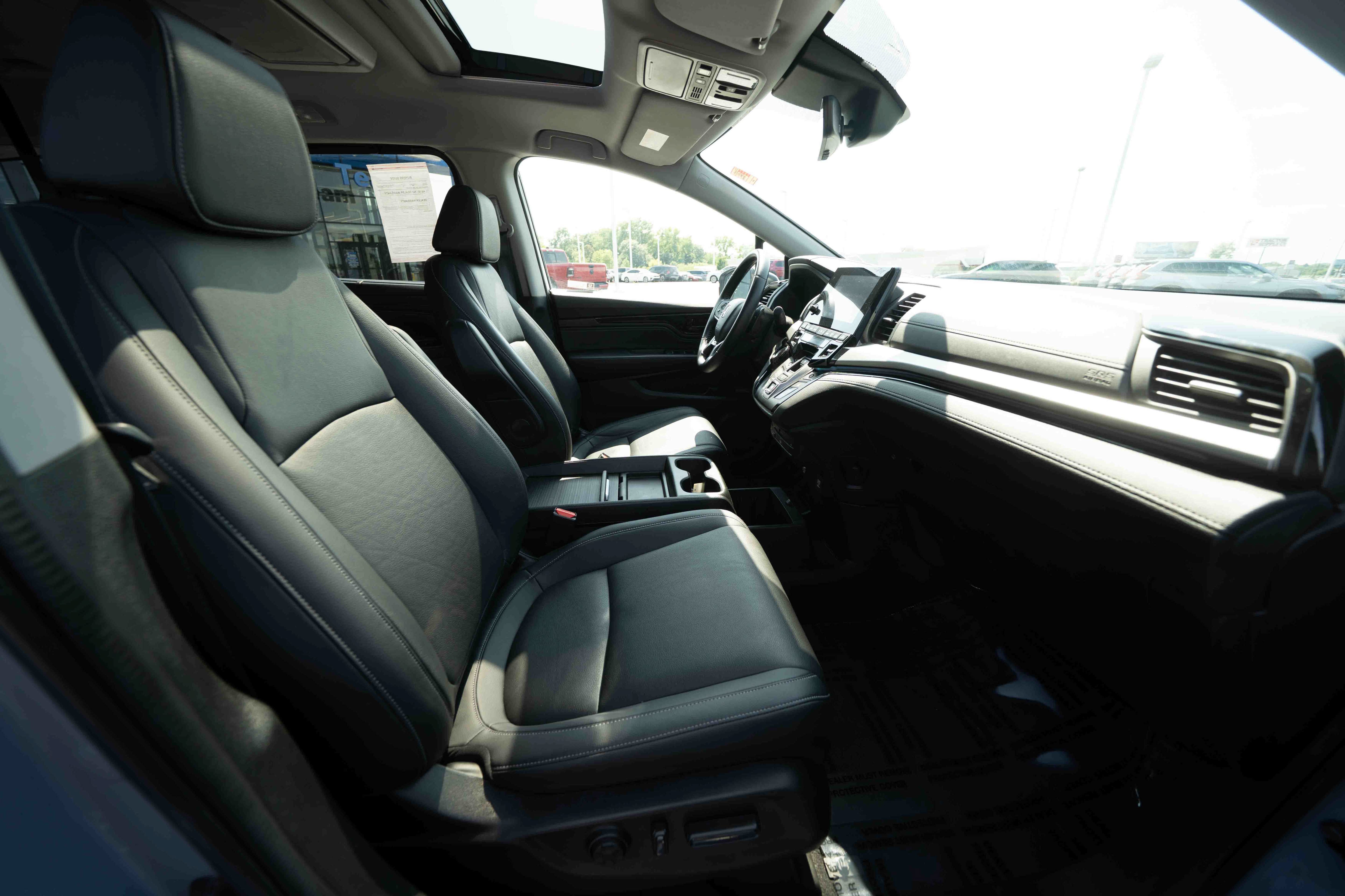 Used 2023 Honda Odyssey Touring image 28