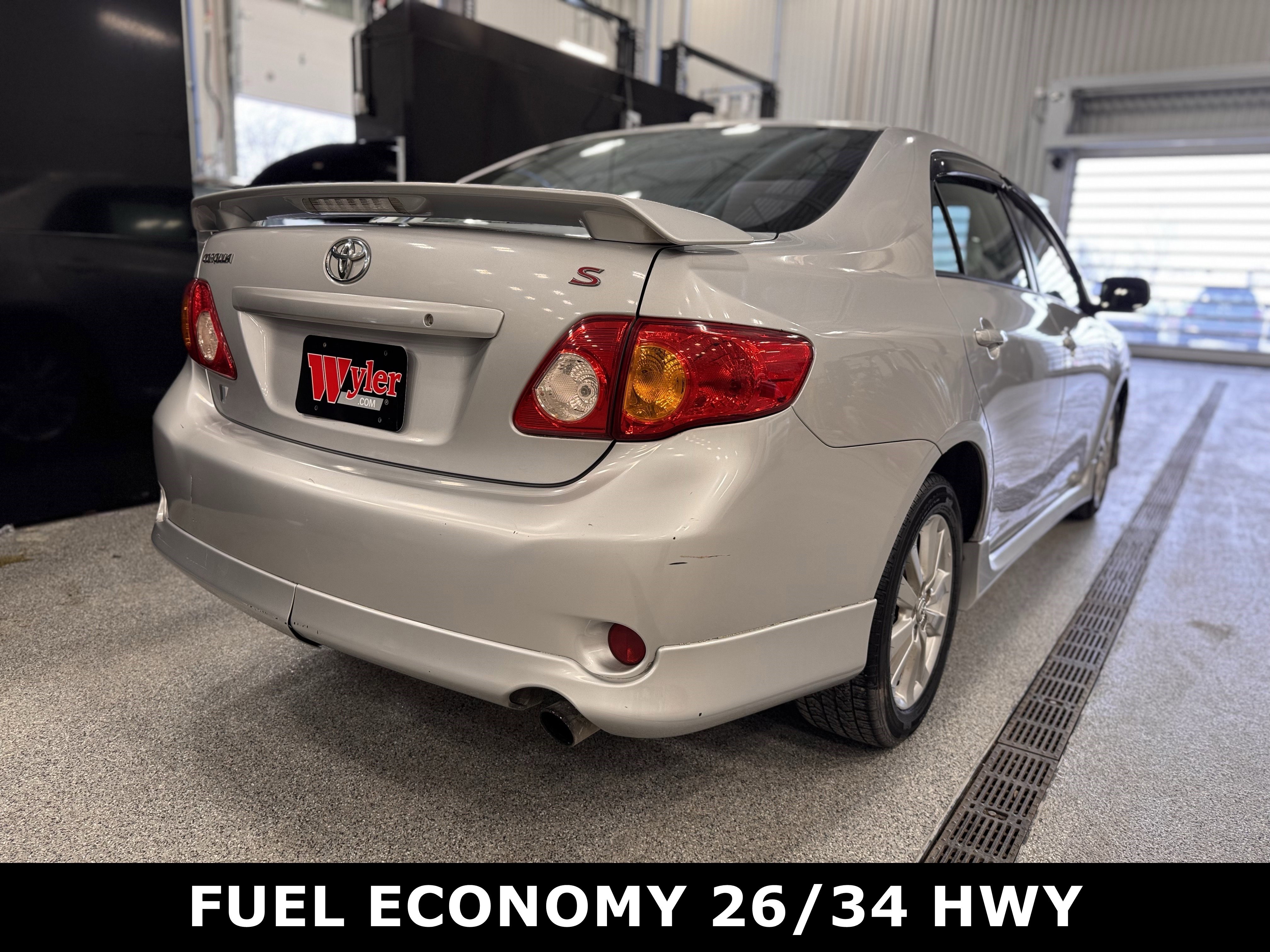 Used 2010 Toyota Corolla S image 3