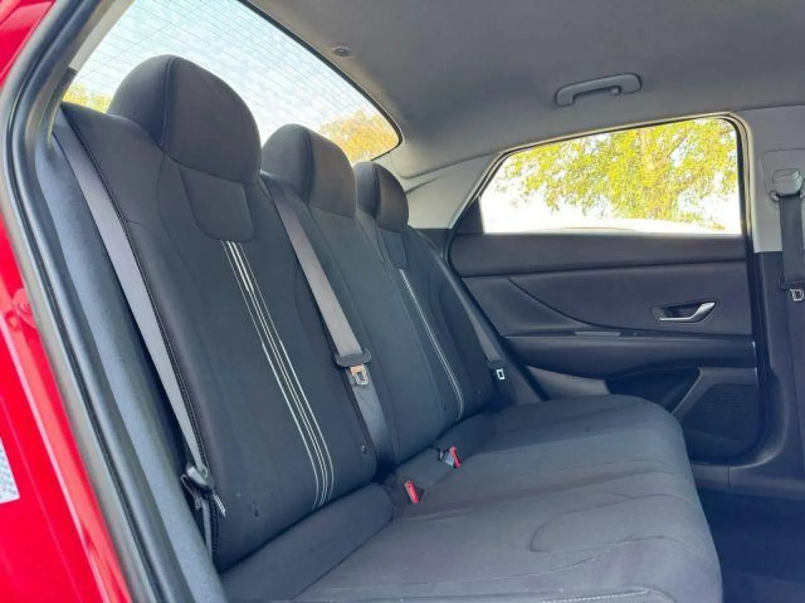 Used 2022 Hyundai Elantra SEL FWD image 28