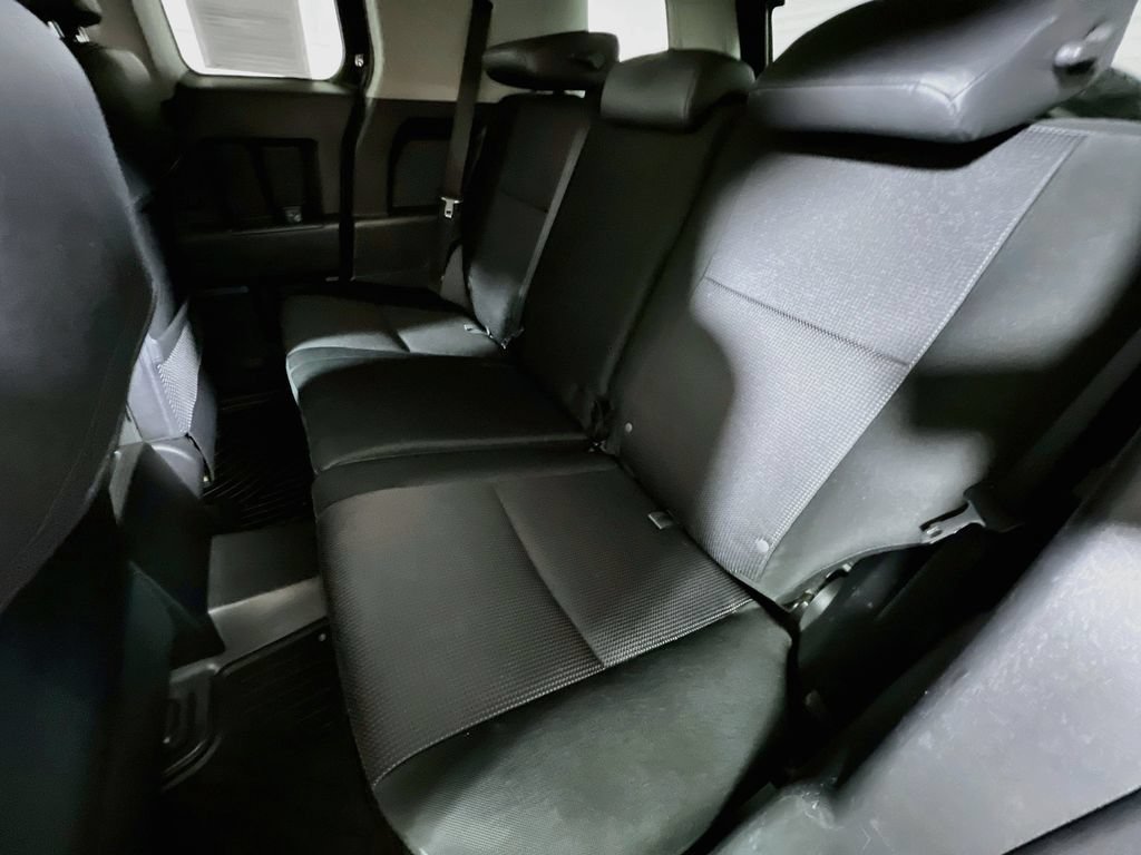 Used 2014 Toyota FJ Cruiser 4WD w/ Convenience Package image 21