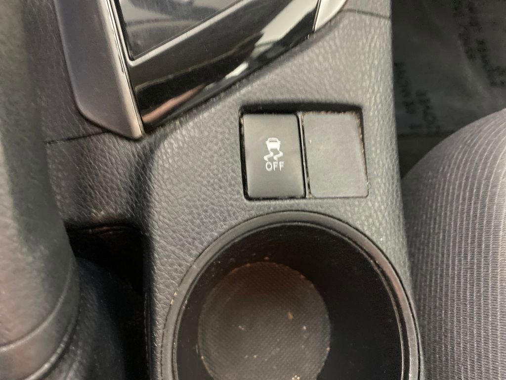 Used 2015 Toyota Corolla L image 20