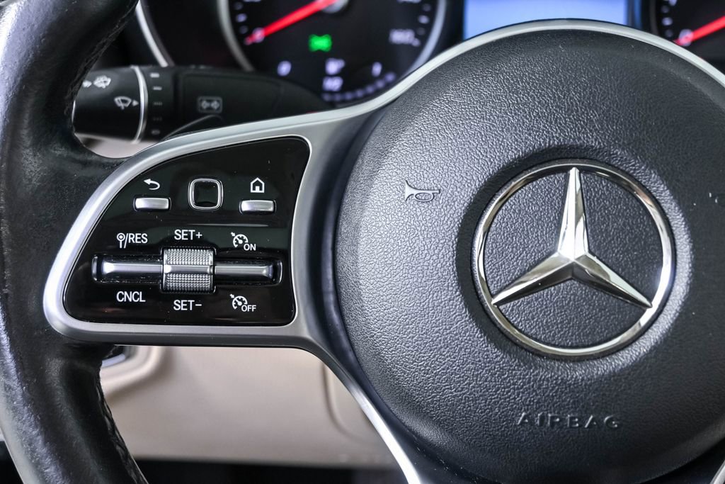 Used 2019 Mercedes-Benz C 300 Sedan image 11