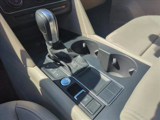 Used 2019 Volkswagen Atlas SE w/ Panoramic Sunroof Package FWD image 14