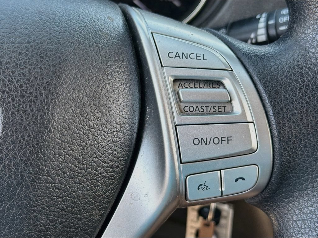 Used 2016 Nissan Rogue S w/ Appearance Package AWD/4WD image 18