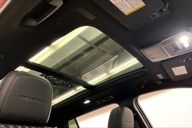 Used 2025 GMC Acadia Denali w/ Super Cruise Package image 20