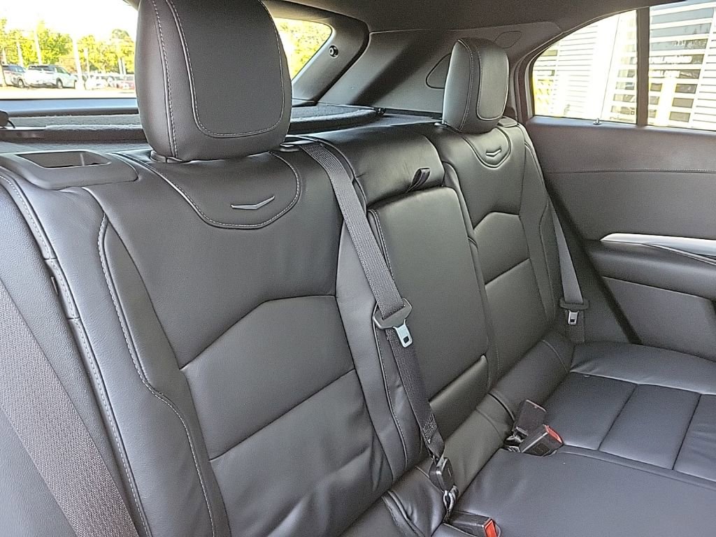 Used 2020 Cadillac XT4 Premium Luxury w/ Cold Weather Package image 16