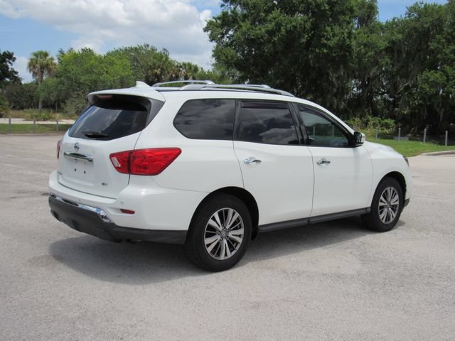 Used 2020 Nissan Pathfinder SV FWD image 4