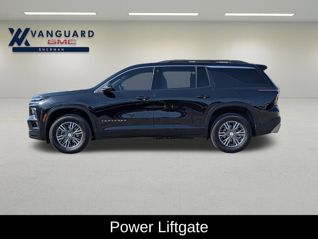 Used 2025 Chevrolet Traverse LT FWD image 4