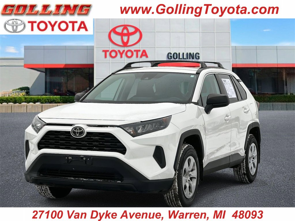 Used 2021 Toyota RAV4 LE image 1