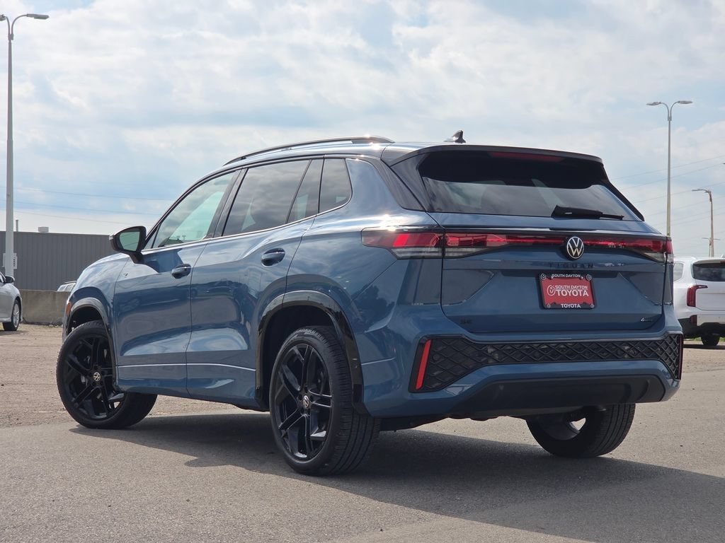 Used 2025 Volkswagen Tiguan SE R-Line AWD/4WD image 19