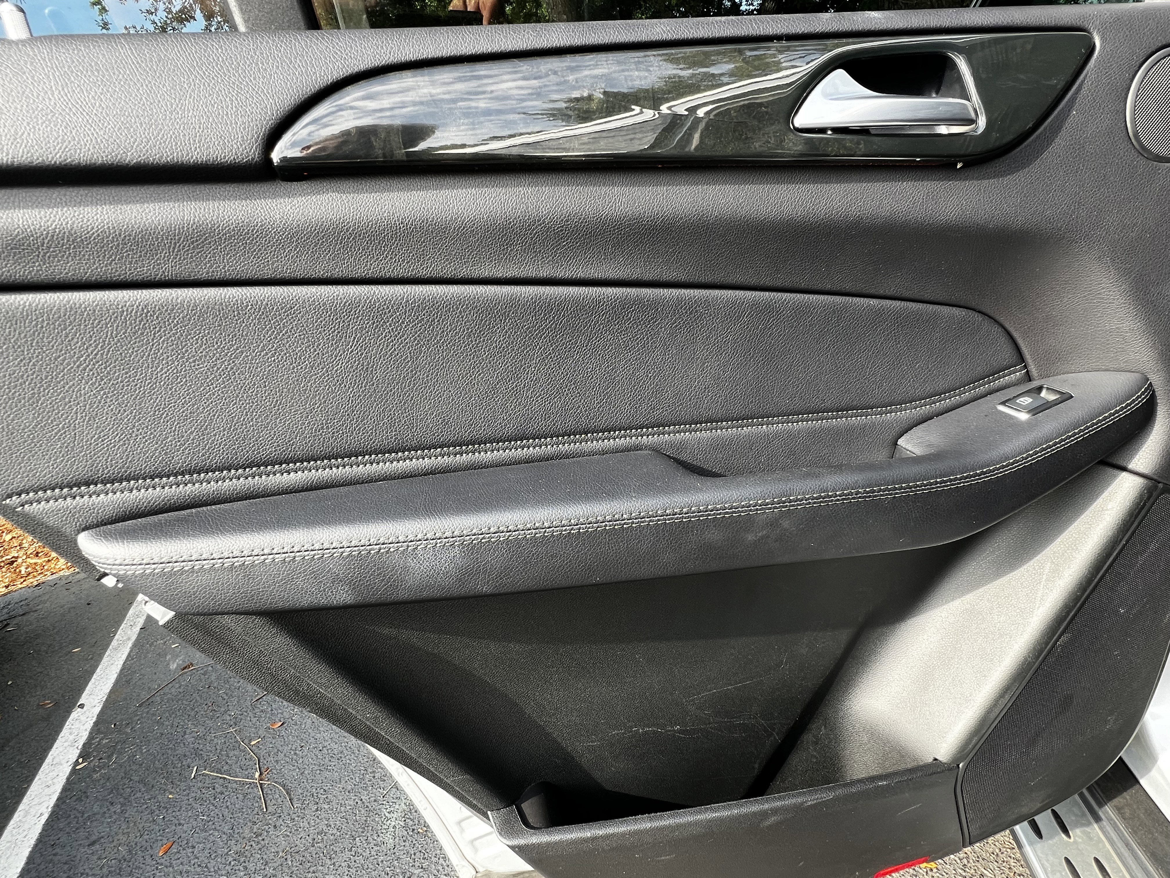 Used 2017 Mercedes-Benz GLS 450 4MATIC image 26