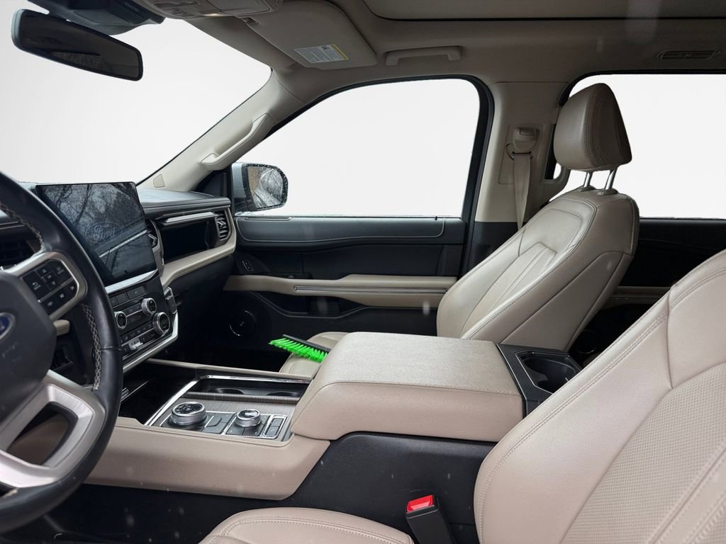 Used 2024 Ford Expedition Max Limited image 10