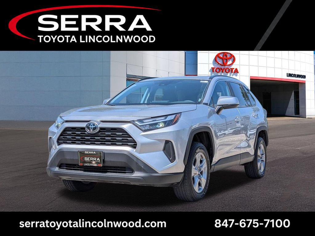 Used 2025 Toyota RAV4 XLE AWD/4WD image 1