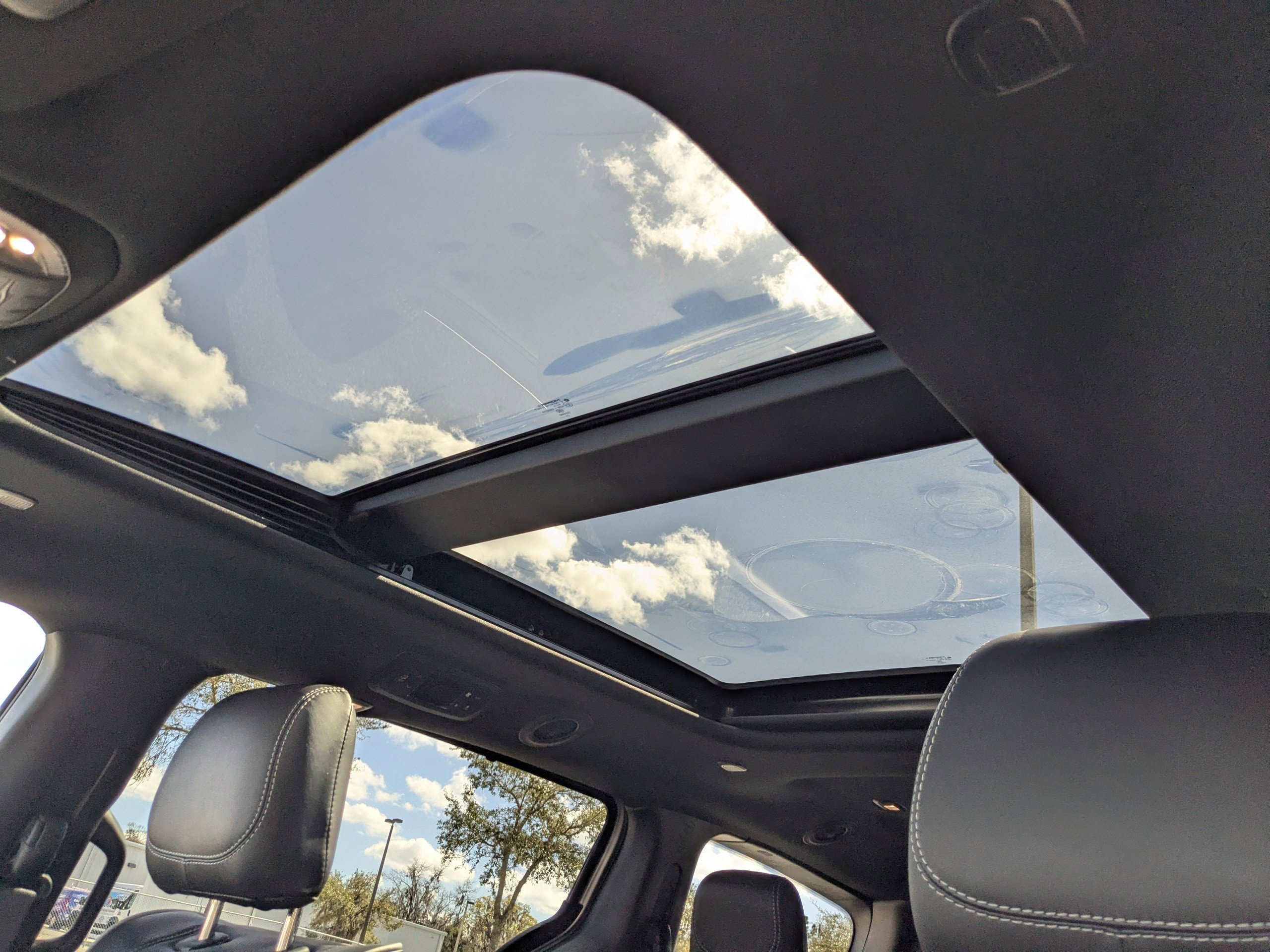 New 2026 Chrysler Pacifica Limited image 19