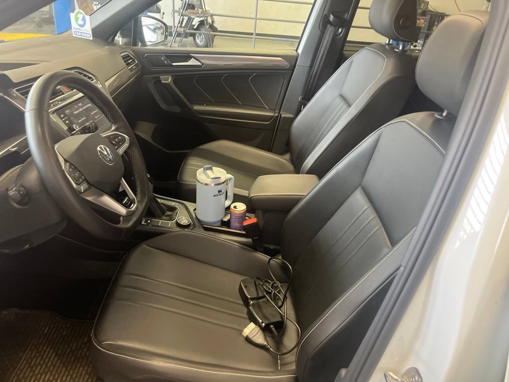Used 2023 Volkswagen Tiguan SE R-Line AWD/4WD image 15