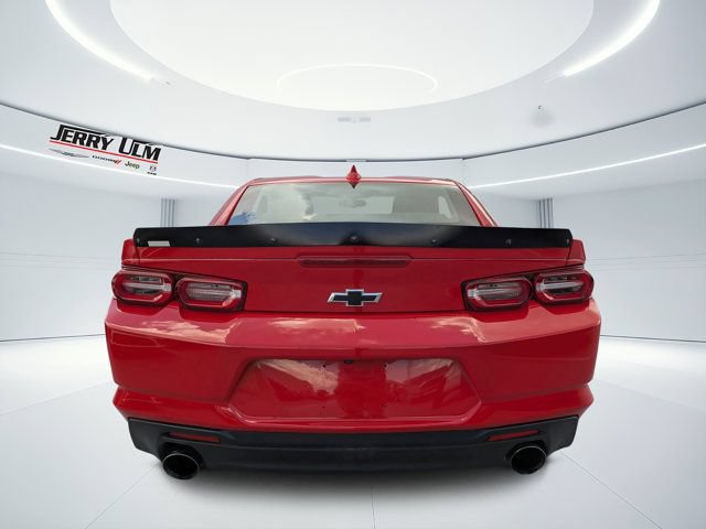 Used 2022 Chevrolet Camaro LT RWD image 4