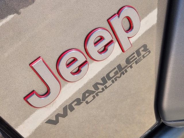 Used 2022 Jeep Wrangler Unlimited Rubicon w/ Steel Bumper Group image 11