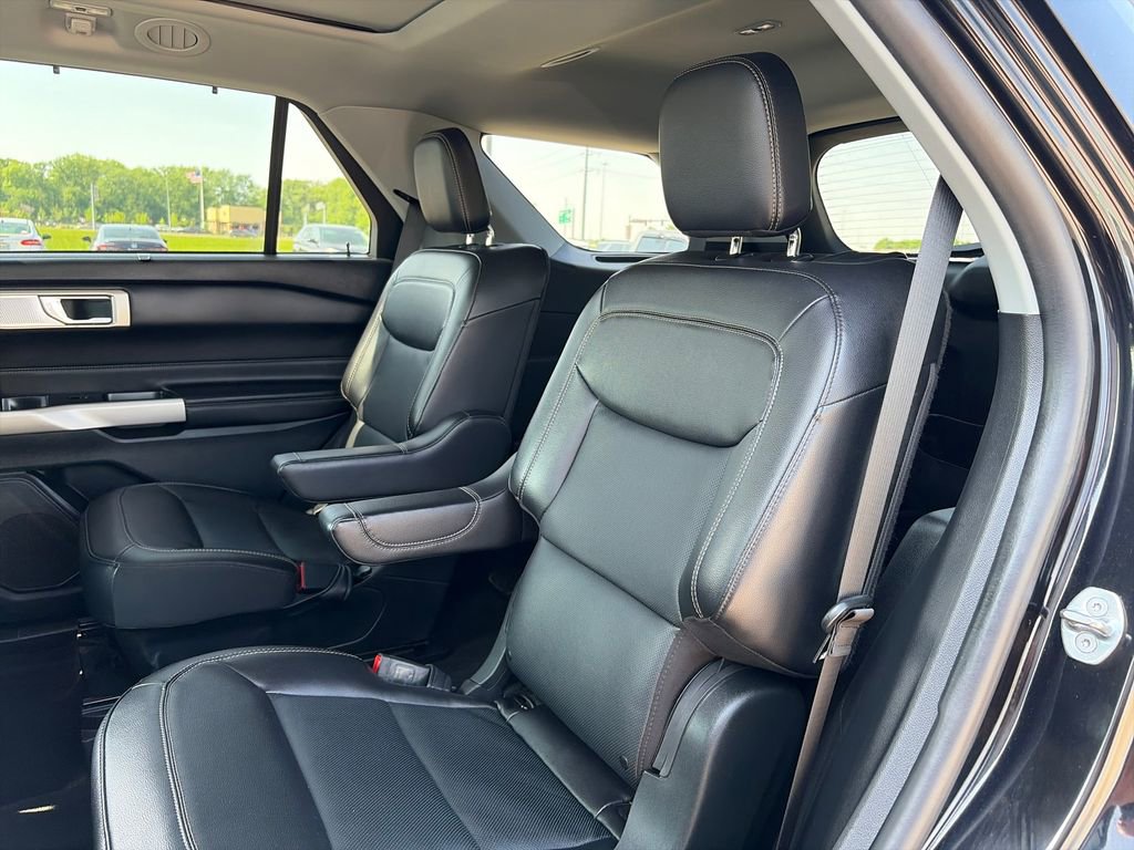 Used 2023 Ford Explorer Limited w/ Limited Technology Package AWD/4WD image 34
