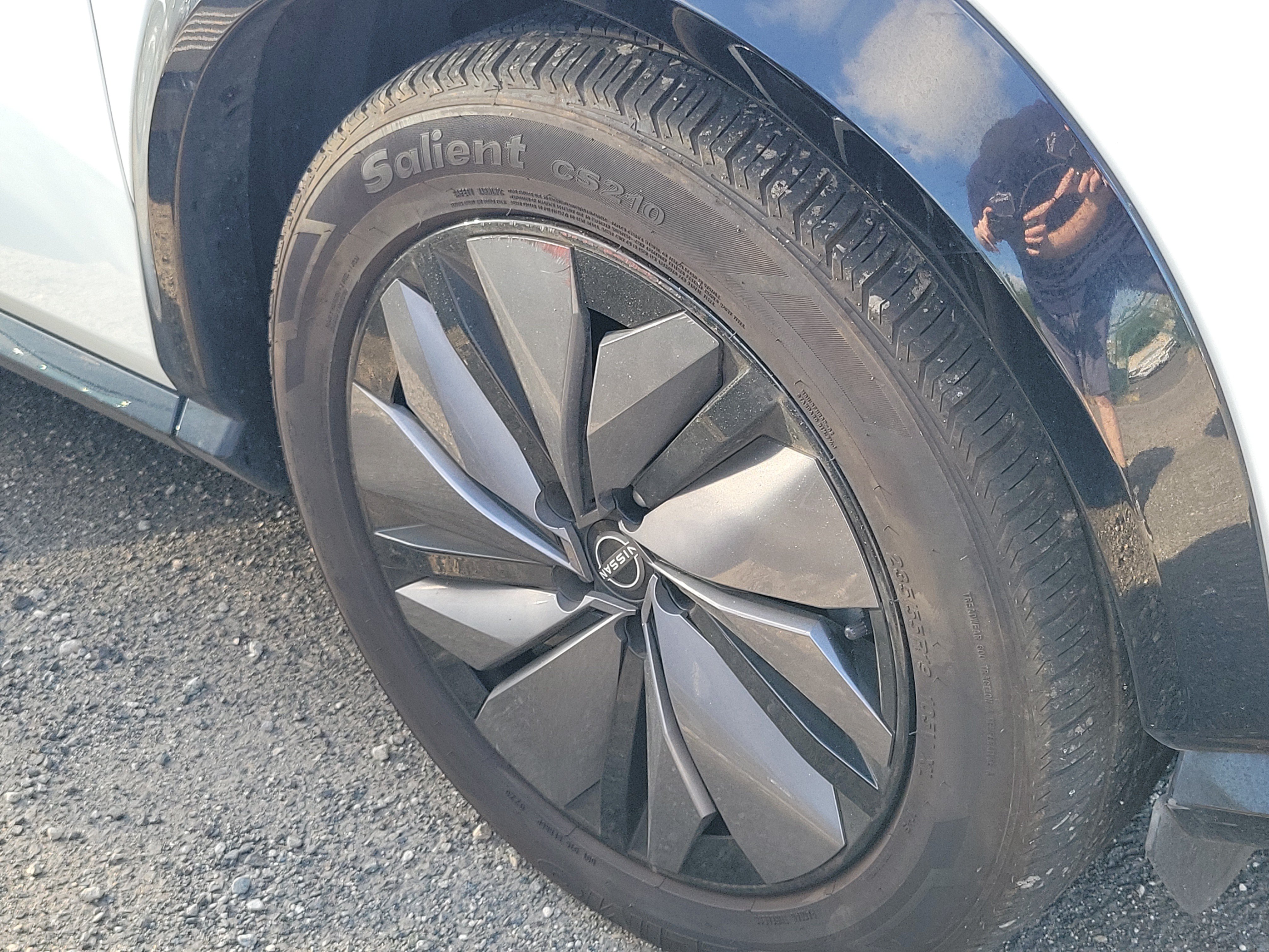 Used 2024 Nissan Ariya FWD image 4