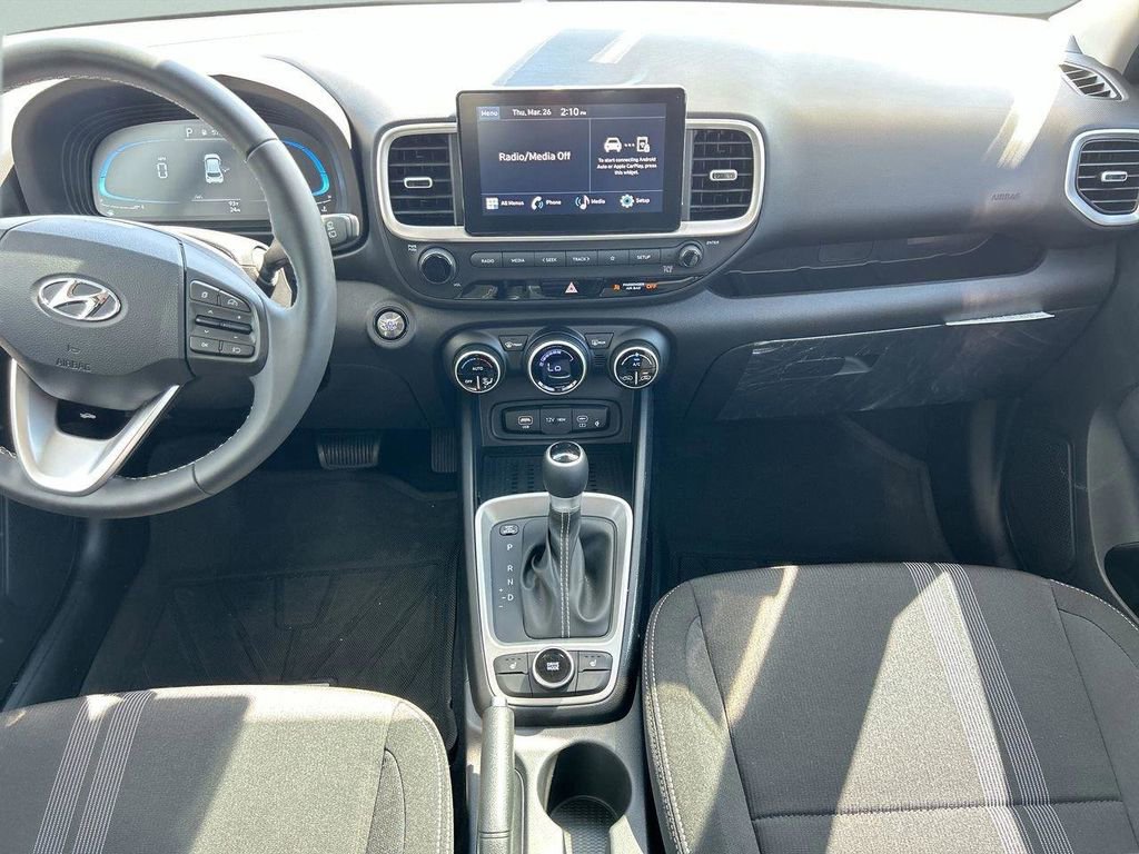 New 2026 Hyundai Venue SEL image 19