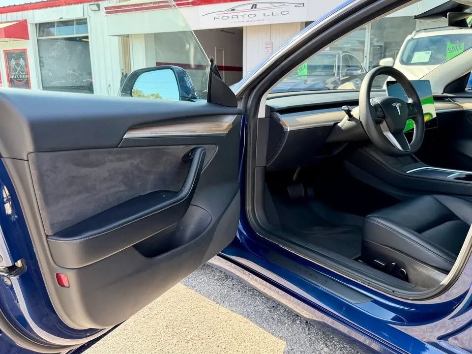 Used 2022 Tesla Model 3 RWD image 13