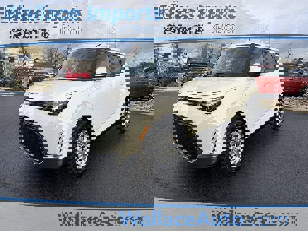 New 2025 Kia Soul LX