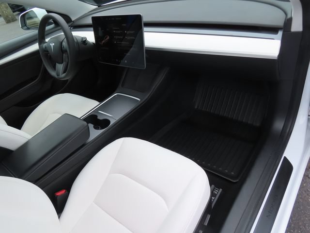 Used 2021 Tesla Model 3 Standard Range Plus RWD image 29
