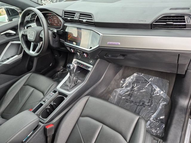 Certified 2024 Audi Q3 2.0T Premium Plus w/ Premium Plus Package AWD/4WD image 19