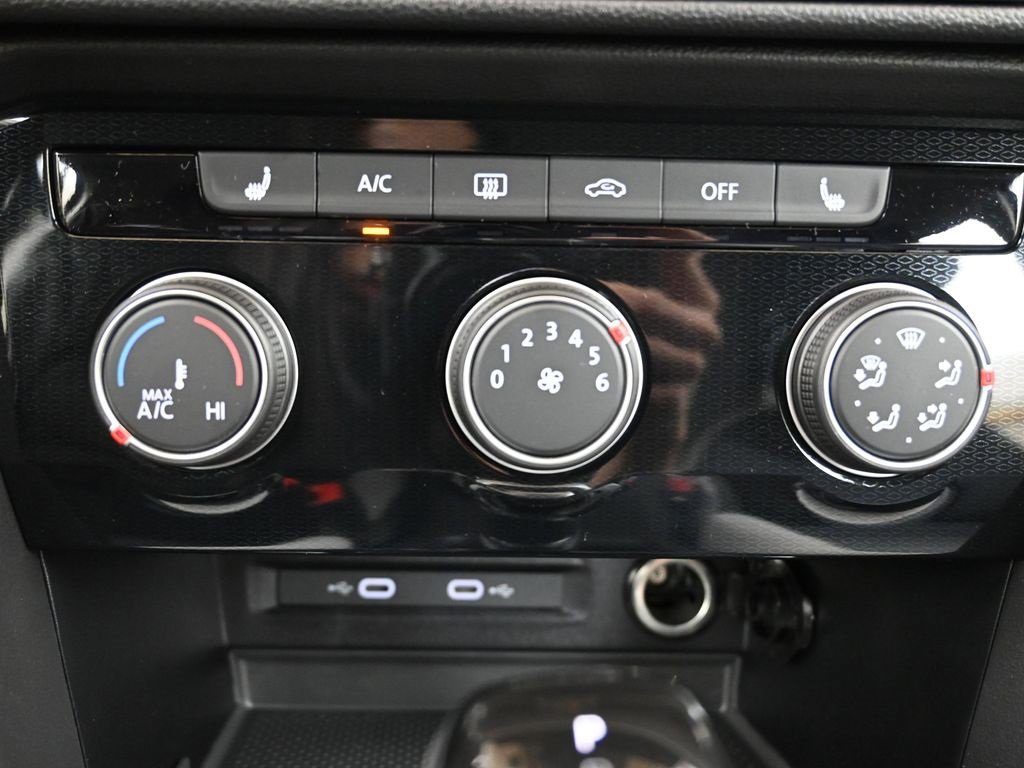 New 2025 Volkswagen Taos S image 32